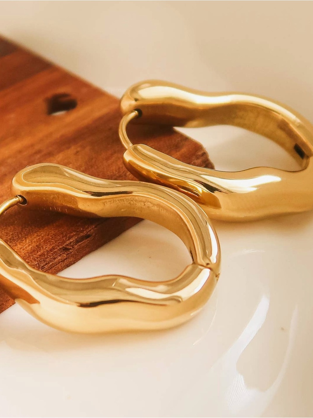Wavy Sculpted 18K Gold Hoop Earrings